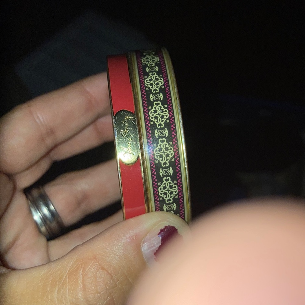 (Vera Bradley) paired bangle braclets